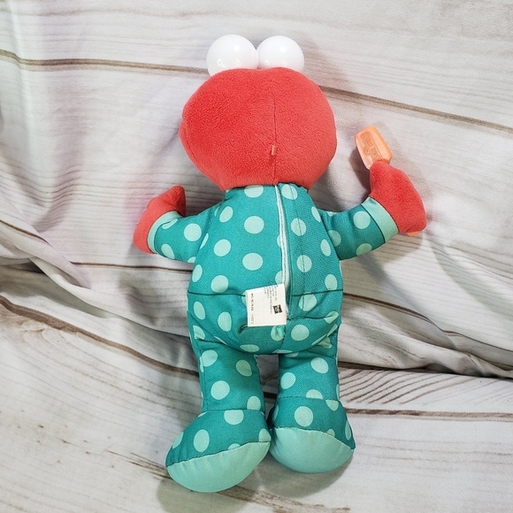 Hasbro Sesame Street Elmo Learn To Brush Your Teeth Interactive Plush Doll 12" - Picture 6 of 12